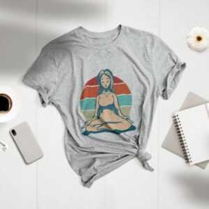 Meditation Girl, Vintage T-Shirt, Design Mit, Ein Mädchen Meditierend Mit Einem Vintage Sonnenuntergang Hintergrund Design, Geschenk-Ärmel Unisex
