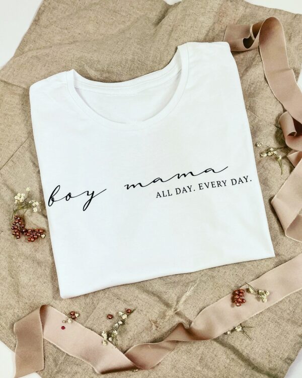 Mom Shirt | Mama Boy All Day Every |Geschenk Zur Geburt T-Shirt Personalisiert
