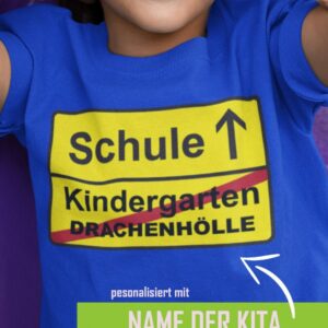 Schule Kindergarten Verkehrsschild Ortsschild - Wunschname Der Kita Einschulung Kinder T-Shirt