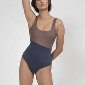 boochen - Nachhaltiger Badeanzug - Langeoog Swimsuit Reversible in Midnight Blue/Mocha - XS - aus recyceltem Plastik