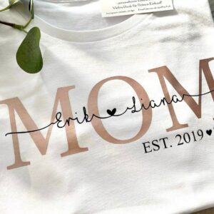 Mom T-Shirt | Personalisiertes Muttertag Geschenk Für Mama Geschenkidee Mit Kindernamen Jomarodesign