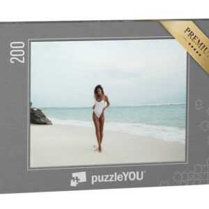 puzzleYOU Puzzle Sexy Model im weißen Badeanzug am Strand, 200 Puzzleteile, puzzleYOU-Kollektionen Erotik